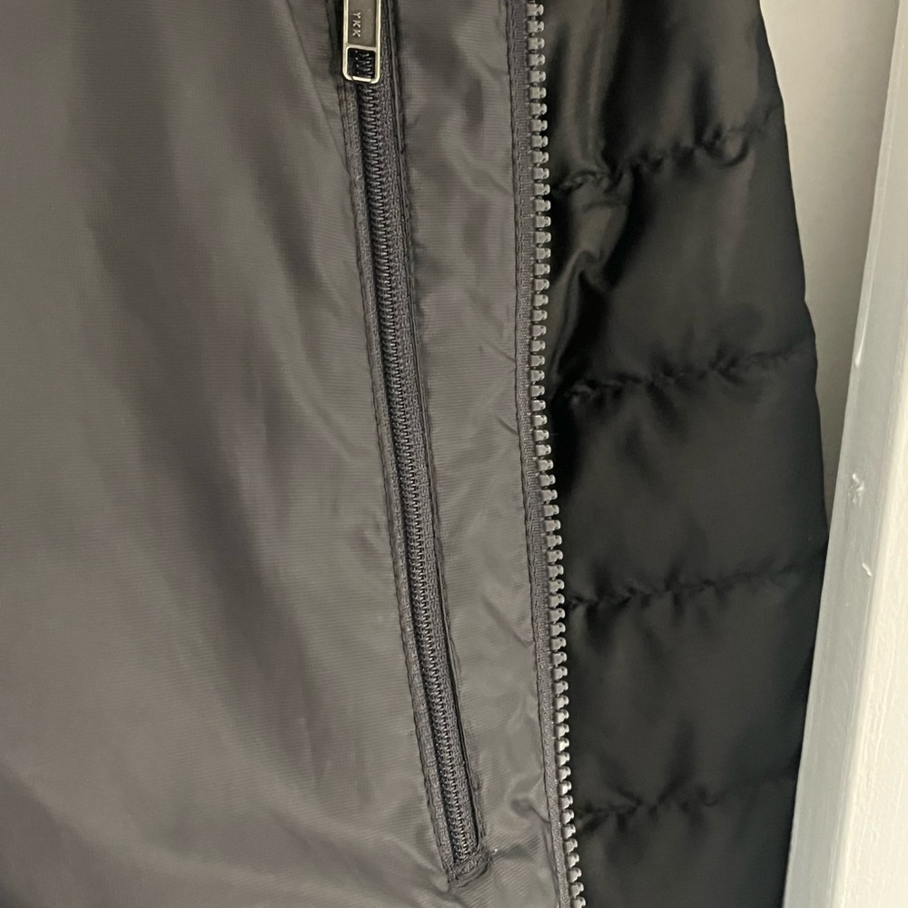 Patagonia Men's Charcoal Puffer Jacket - Picture 7 of 8